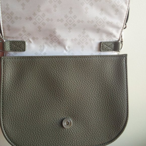 Jewell Thirty-one Crossbody Bag - Picture 5 of 11